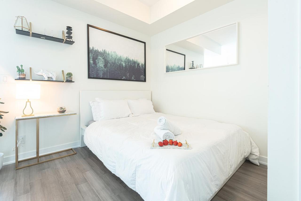 Beautiful Luxurious Modern Condo With Breathtaking Views Toronto Exterior foto